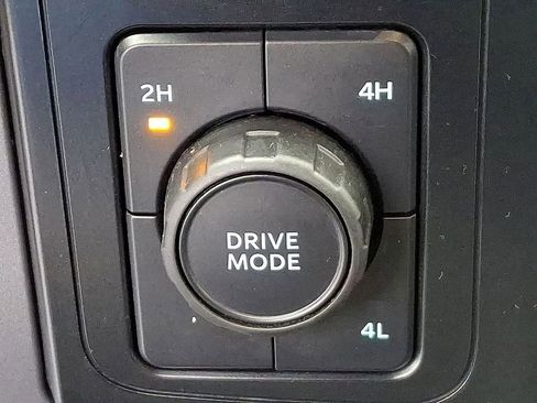 Used 2023 Ford F150 XLT w/ XTR Package image 25