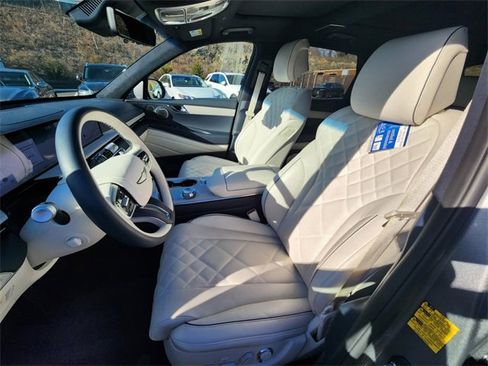 Used 2025 Genesis GV80 3.5T Prestige image 17