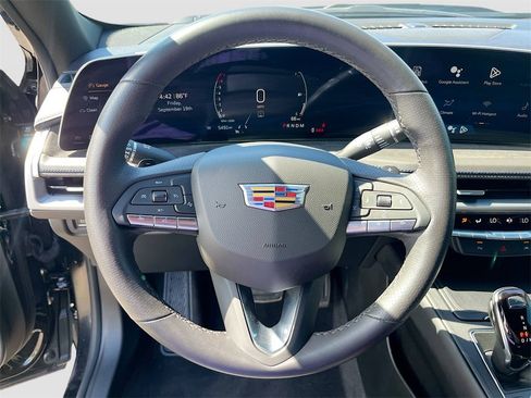 Used 2024 Cadillac XT4 Sport image 11