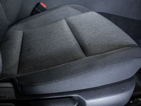 Used 2025 Toyota Camry LE image 32