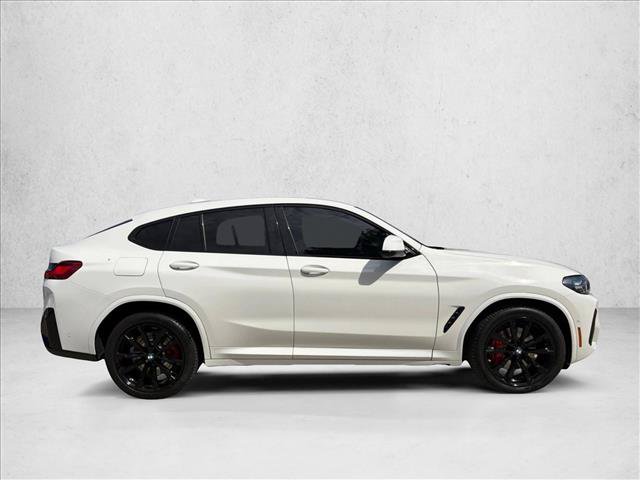 Certified 2025 BMW X4 xDrive30i w/ Premium Package AWD/4WD image 4