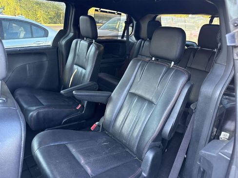 Used 2017 Dodge Grand Caravan GT image 11