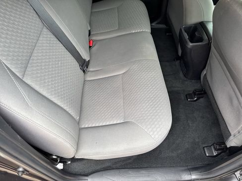 Used 2022 Toyota Tacoma SR5 w/ Technology Package RWD image 26