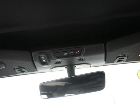 Used 2023 Jeep Wrangler Unlimited Sahara AWD/4WD image 12