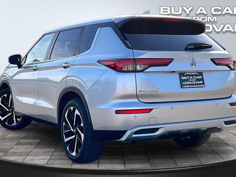 Used 2024 Mitsubishi Outlander SE AWD/4WD image 2