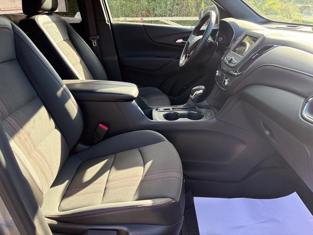 Used 2024 Chevrolet Equinox RS FWD image 28