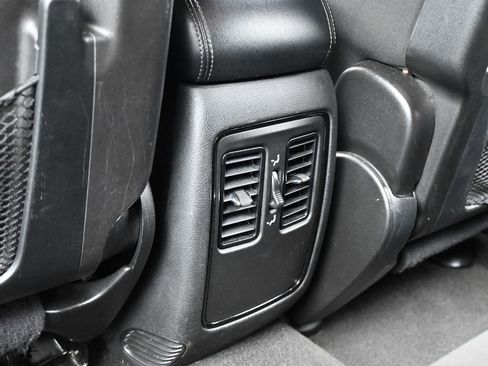 Used 2022 Dodge Durango SXT w/ Blacktop Package image 30