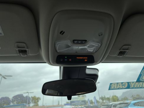 Used 2024 Buick Encore GX Sport Touring FWD image 33