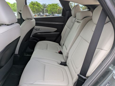 Certified 2022 Hyundai Tucson Limited w/ Cargo Package FWD image 12