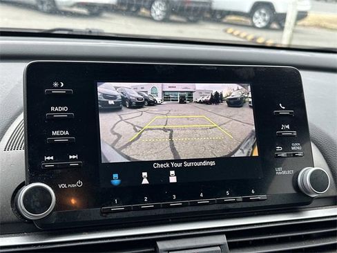 Used 2018 Honda Accord LX image 19