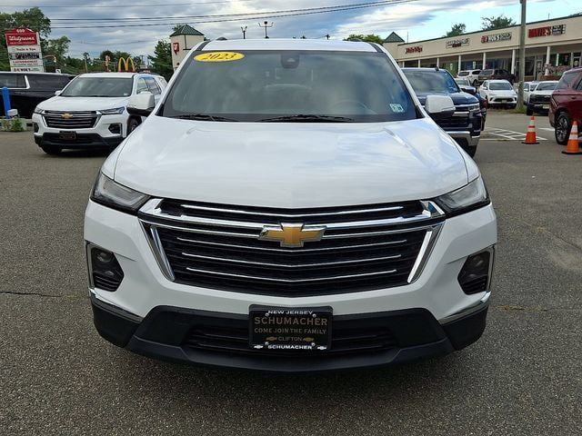 Used 2023 Chevrolet Traverse LT AWD/4WD image 2