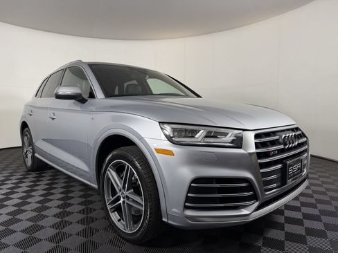 Used 2018 Audi SQ5 Premium Plus w/ Navigation Package AWD/4WD image 3