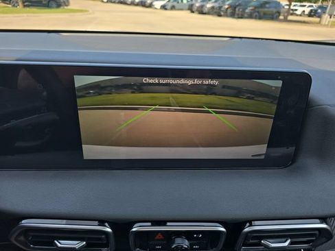 New 2026 Nissan Sentra SV FWD image 9