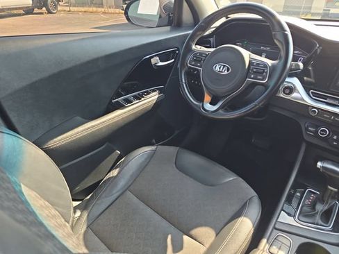 Used 2020 Kia Niro EX FWD image 15