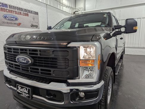 Used 2024 Ford F250 XL image 2