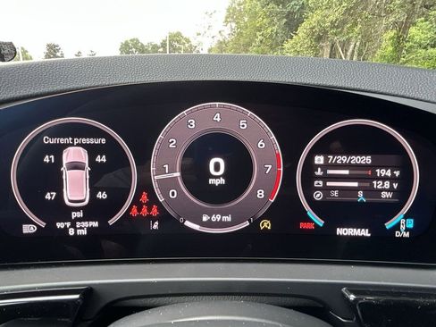 Certified 2025 Porsche Cayenne image 10