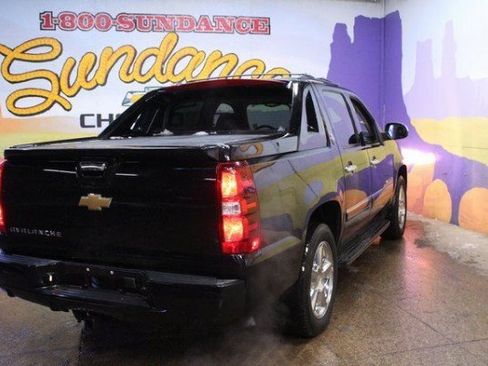 Used 2013 Chevrolet Avalanche LTZ image 5