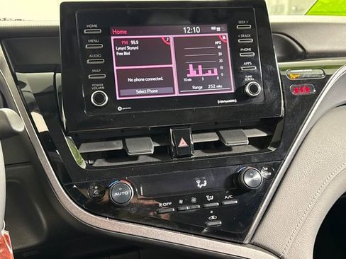 Certified 2024 Toyota Camry SE image 28