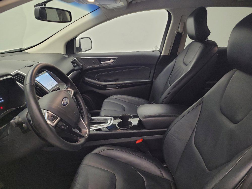 Used 2016 Ford Edge Titanium w/ Technology Package AWD/4WD image 17