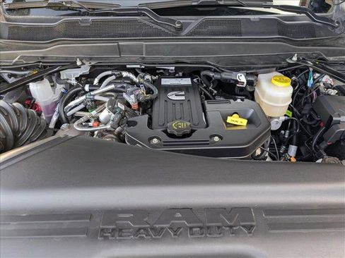 New 2026 RAM 2500 Laramie w/ Night Edition AWD/4WD image 17