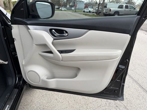 Used 2020 Nissan Rogue Sport SL FWD image 31