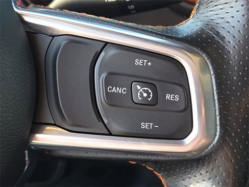 Used 2020 Jeep Gladiator Mojave image 24