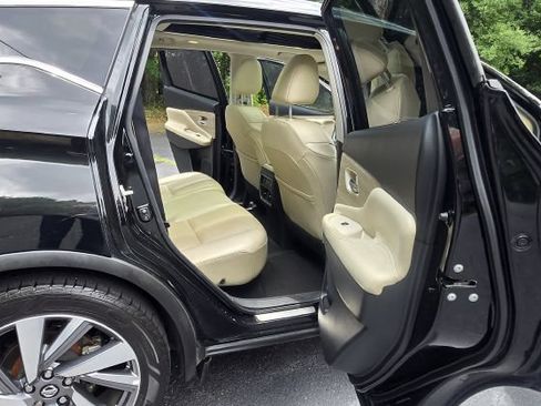 Used 2021 Nissan Murano SL w/ SL Moonroof Package FWD image 12