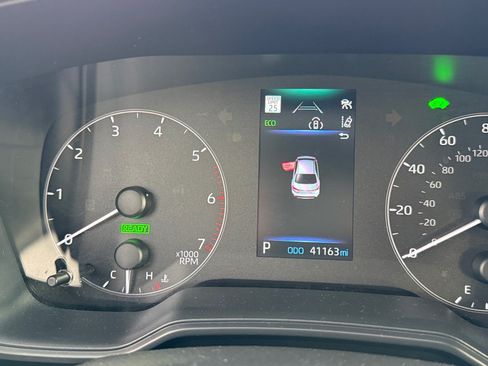 Used 2024 Toyota Corolla LE FWD image 11
