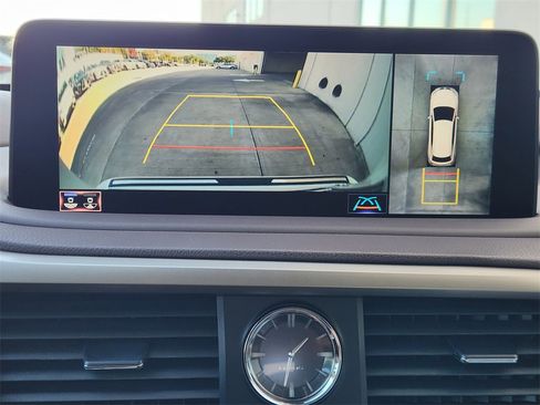 Used 2020 Lexus RX 350L Luxury image 17