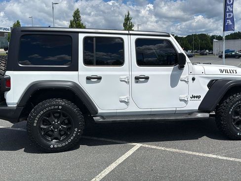 Used 2023 Jeep Wrangler Unlimited Sport AWD/4WD image 4