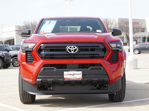 Used 2026 Toyota Tacoma SR image 3