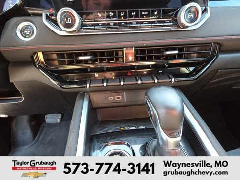 Used 2023 Chevrolet Colorado Z71 w/ Z71 Convenience Package 2 AWD/4WD image 24