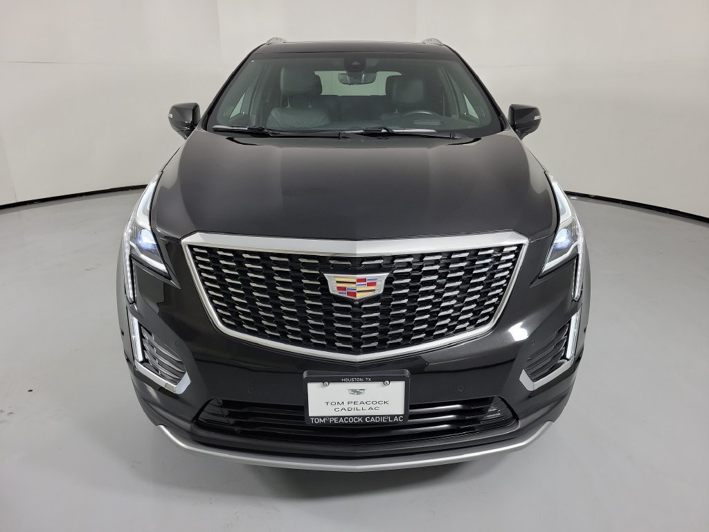 Used 2023 Cadillac XT5 Premium Luxury w/ Technology Package FWD image 2