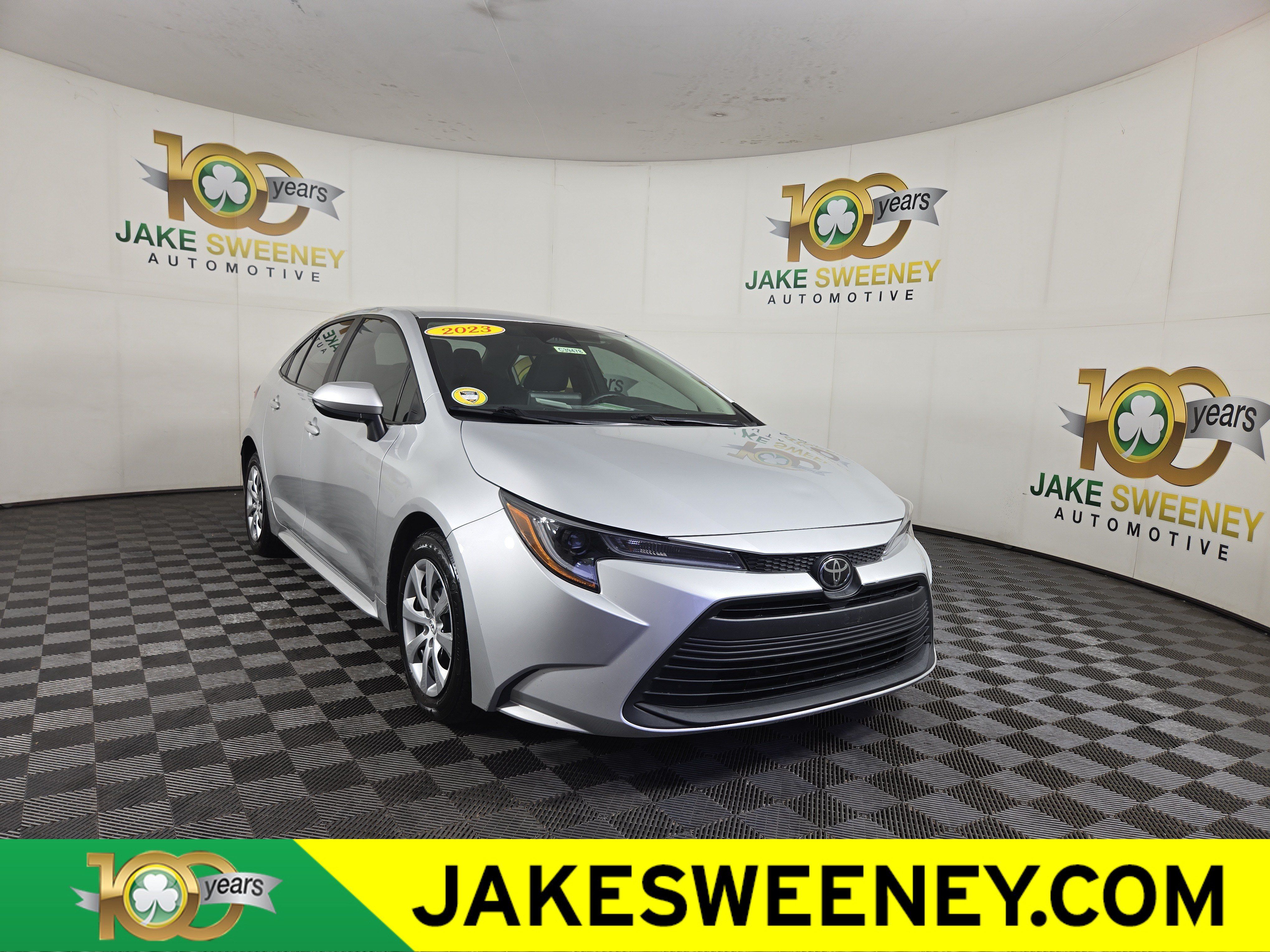 Used 2023 Toyota Corolla LE FWD image 1