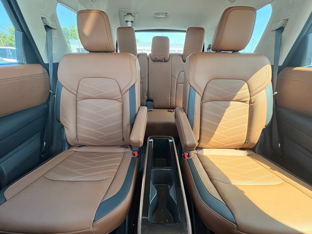 Used 2023 Nissan Pathfinder Platinum AWD/4WD image 32