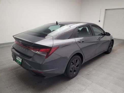 Used 2023 Hyundai Elantra SEL image 9