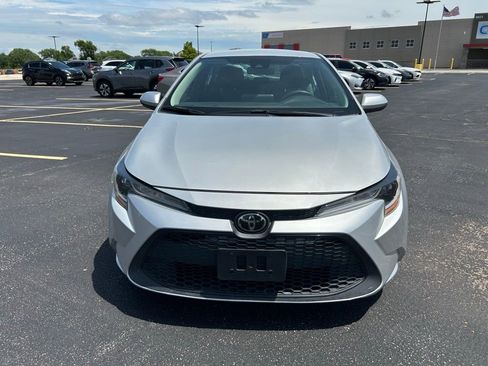 Used 2022 Toyota Corolla LE FWD image 4