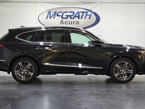 Used 2025 Acura MDX SH-AWD w/ Advance Package image 3