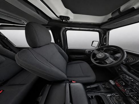 Used 2024 Jeep Wrangler Sport AWD/4WD image 9