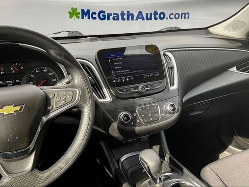Used 2024 Chevrolet Malibu LT image 9