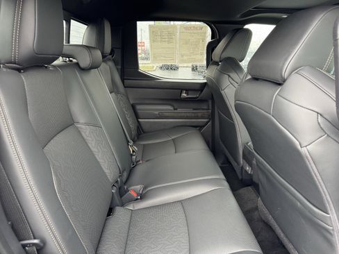 Used 2025 Toyota Tacoma Limited AWD/4WD image 33
