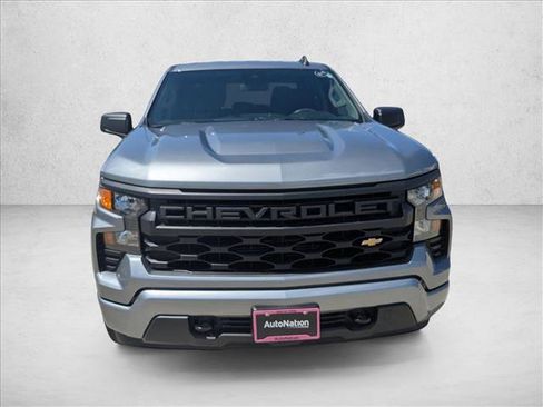 Used 2025 Chevrolet Silverado 1500 Custom RWD image 2