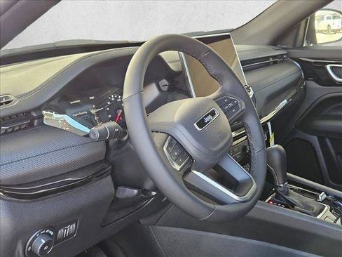 New 2026 Jeep Compass Latitude AWD/4WD image 3