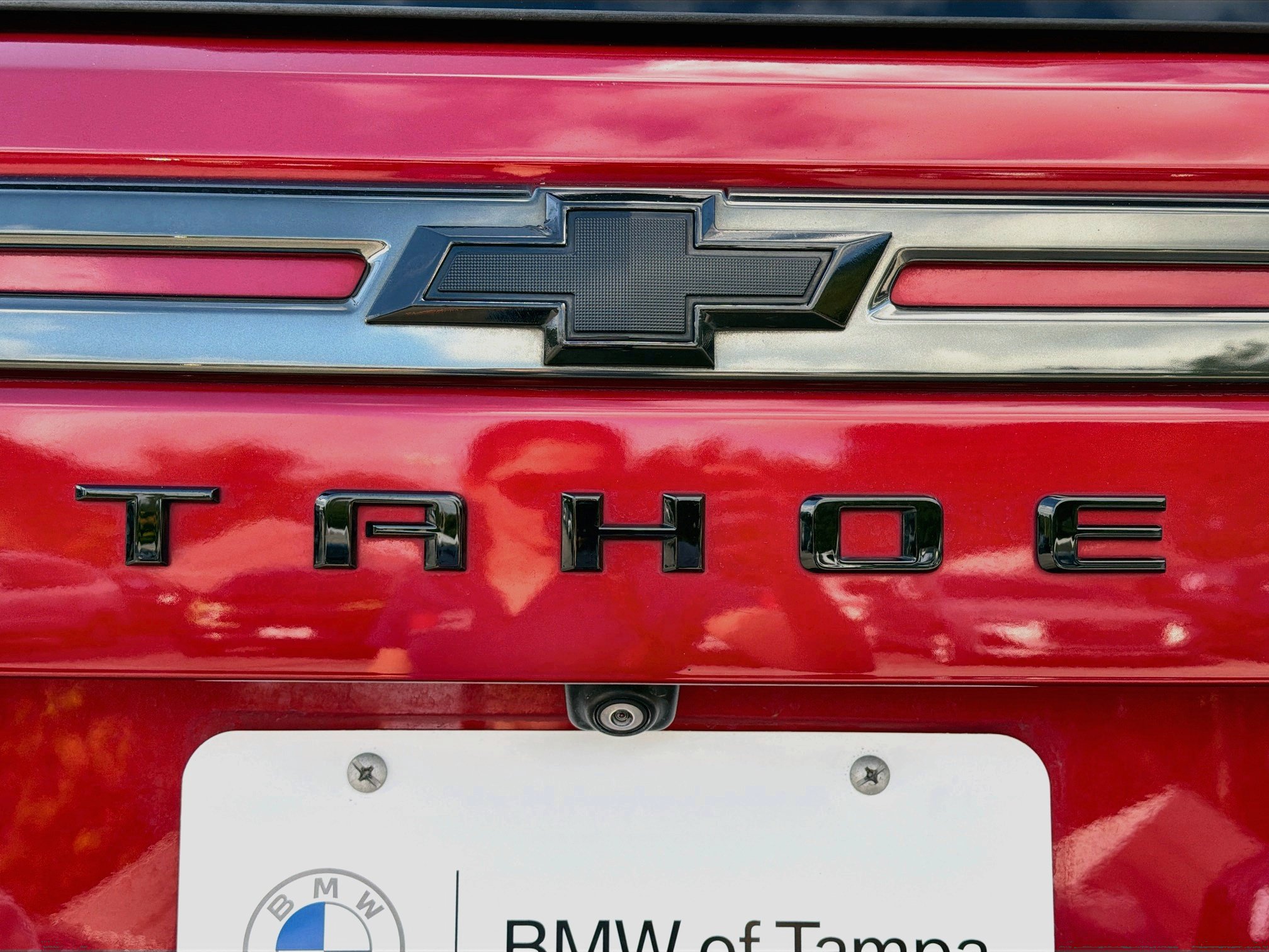 Used 2022 Chevrolet Tahoe Z71 w/ Luxury Package AWD/4WD image 11