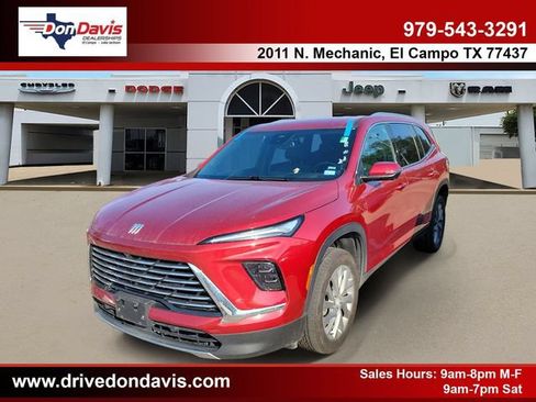 Used 2025 Buick Enclave Preferred FWD image 1