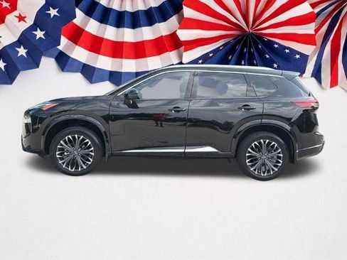 Certified 2025 Nissan Rogue Platinum w/ Platinum Premium Package FWD image 24