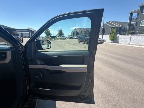 Used 2024 Ford Expedition Max Limited AWD/4WD image 28
