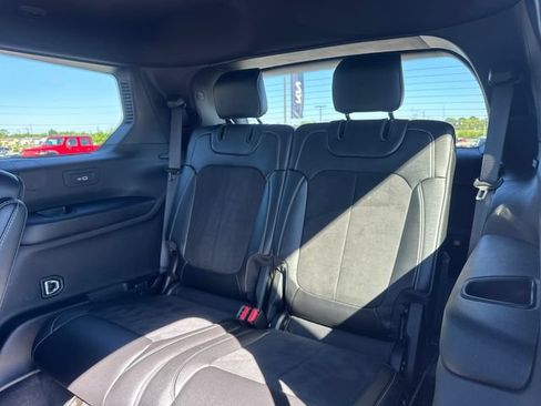 Used 2023 Jeep Grand Cherokee L Laredo AWD/4WD image 11