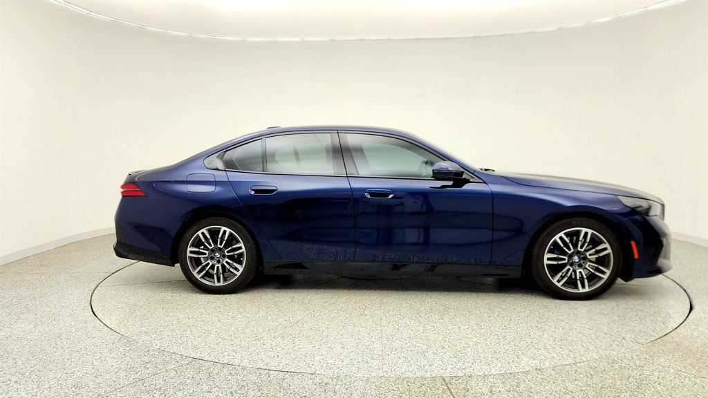 Used 2024 BMW 530i w/ M Sport Package RWD image 4