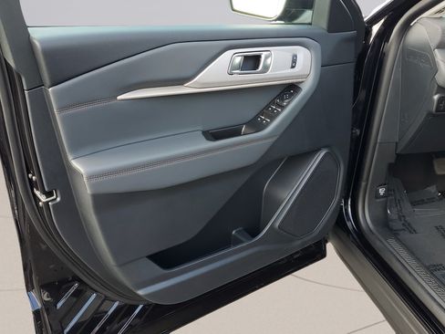 New 2026 Ford Explorer Active AWD/4WD image 13